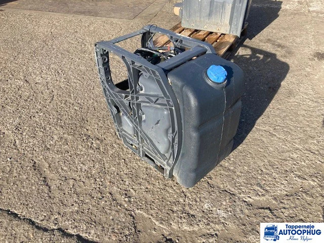 Volvo Adblue tank 21645367 – 23251720 - Serbatori AdBlue për Kamioni: foto 1 Volvo Adblue tank 21645367 – 23251720 - Serbatori AdBlue për Kamioni: foto 1