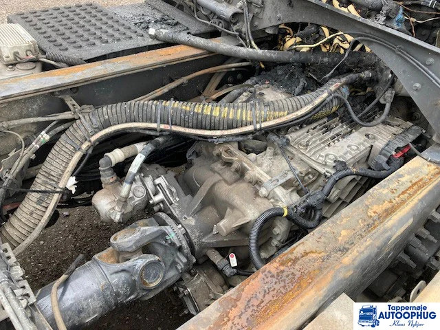 Volvo FH500 TC 8X2 - Kamion kabinë-shasi: foto 3 Volvo FH500 TC 8X2 - Kamion kabinë-shasi: foto 3