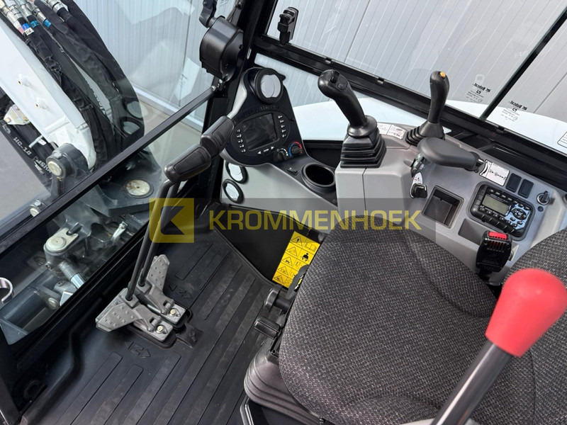 Miniekskavator i ri Bobcat E 50 z: foto 17