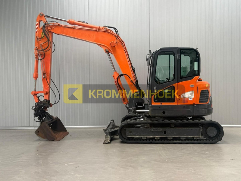 Doosan DX 85R-3 - Miniekskavator: foto 1 Doosan DX 85R-3 - Miniekskavator: foto 1