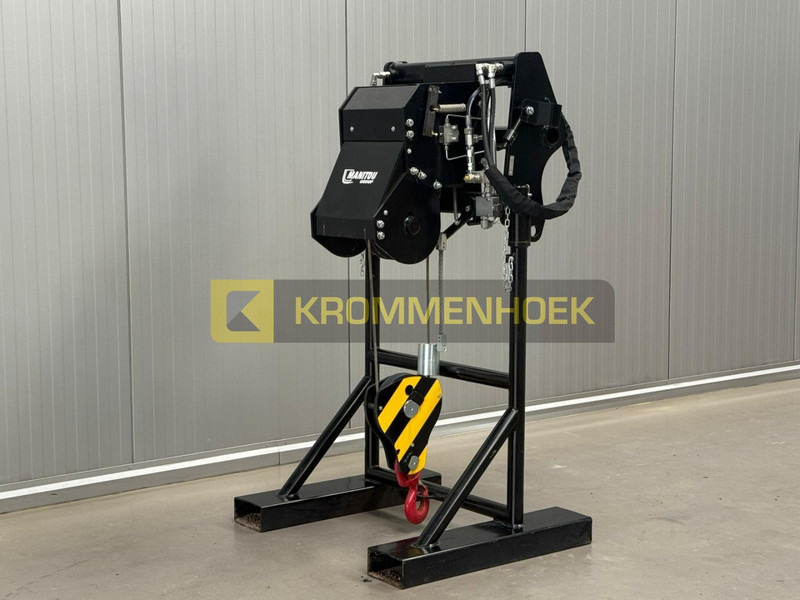 Manitou Winch 3 ton - Ekskavator teleskopik: foto 1 Manitou Winch 3 ton - Ekskavator teleskopik: foto 1