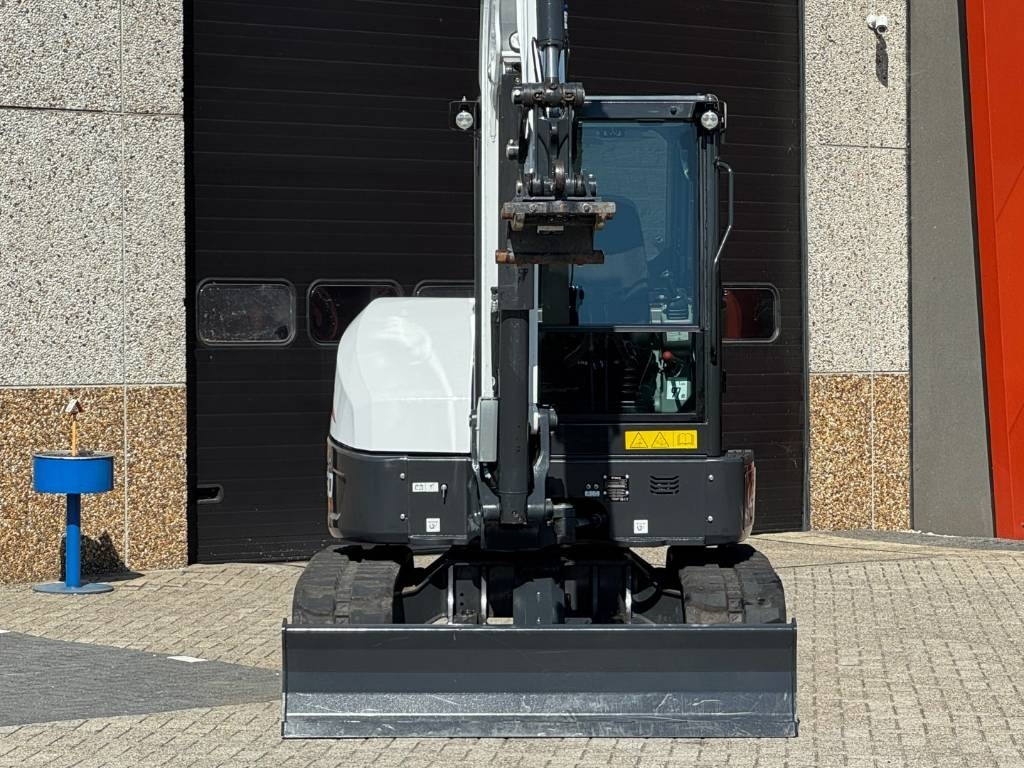 Bobcat E60 R2, 2024, 54 hours!! - Miniekskavator: foto 5 Bobcat E60 R2, 2024, 54 hours!! - Miniekskavator: foto 5