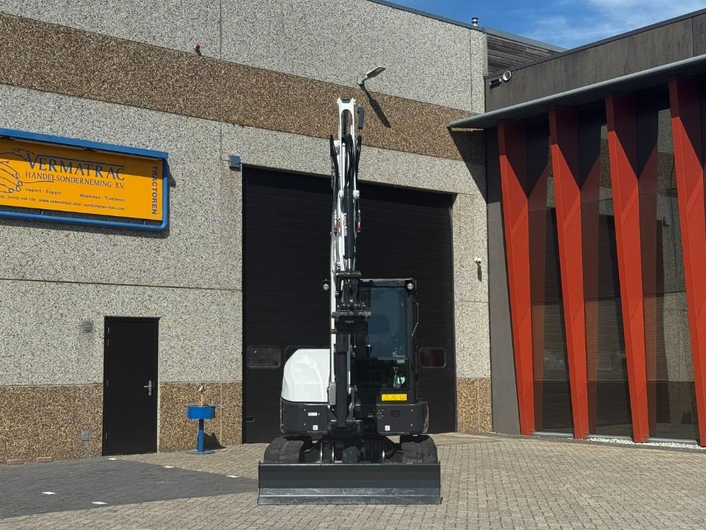 Bobcat E60 R2, 2024, 54 hours!! - Miniekskavator: foto 4 Bobcat E60 R2, 2024, 54 hours!! - Miniekskavator: foto 4