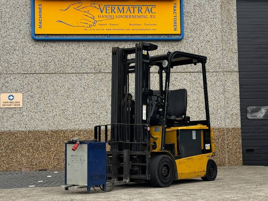 CAT EP25K, forklift, 2009!! - Pirun elektrik: foto 1 CAT EP25K, forklift, 2009!! - Pirun elektrik: foto 1
