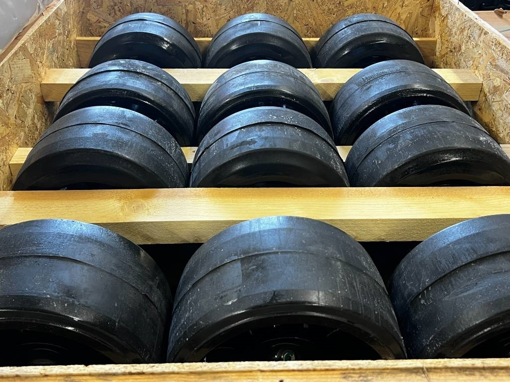 CNH Track rollers for tracks - CNH - Quadtrac/Steiger - Gomë për Makineri bujqësore: foto 3 CNH Track rollers for tracks - CNH - Quadtrac/Steiger - Gomë për Makineri bujqësore: foto 3