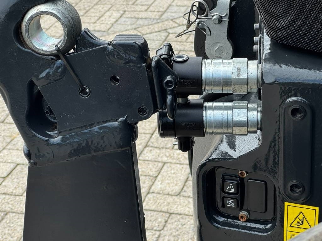 Case IH 240CVX, AFS, 2023, frontlinkage, 790u!! - Traktor: foto 5 Case IH 240CVX, AFS, 2023, frontlinkage, 790u!! - Traktor: foto 5