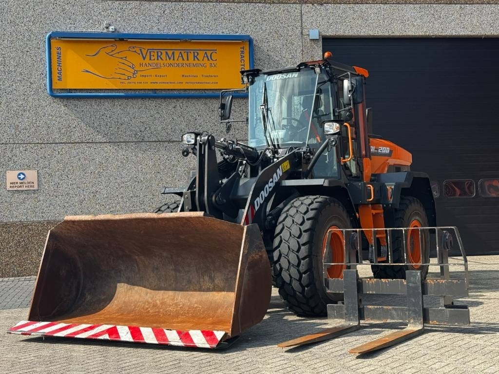 Doosan DEVELON /DL200-7, central lubrication, 2022 - Mini fadrom: foto 2 Doosan DEVELON /DL200-7, central lubrication, 2022 - Mini fadrom: foto 2