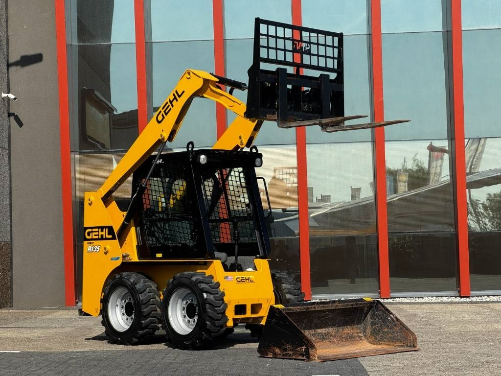Gehl R135 / Manitou 1350R Skid Steer, 2022 - Mini fadrom: foto 4 Gehl R135 / Manitou 1350R Skid Steer, 2022 - Mini fadrom: foto 4