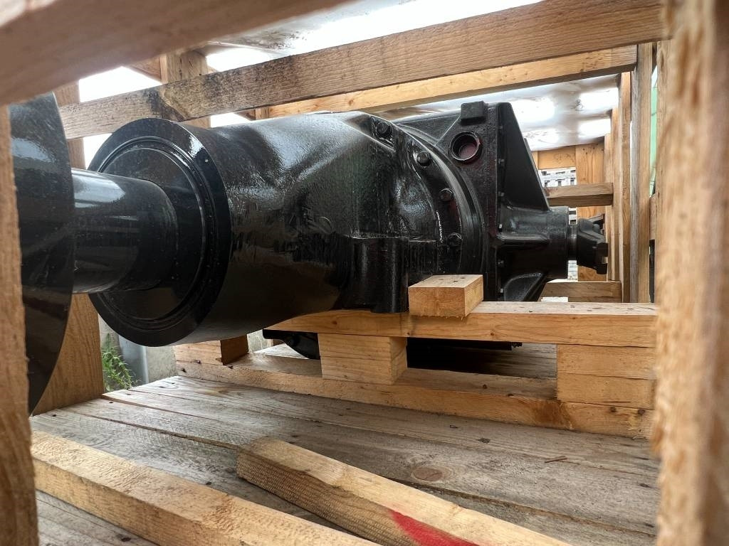 New Holland Front Axle New Holland T9 / Case Steiger - CNH - - Telajo/ Shasia për Makineri bujqësore: foto 4 New Holland Front Axle New Holland T9 / Case Steiger - CNH - - Telajo/ Shasia për Makineri bujqësore: foto 4