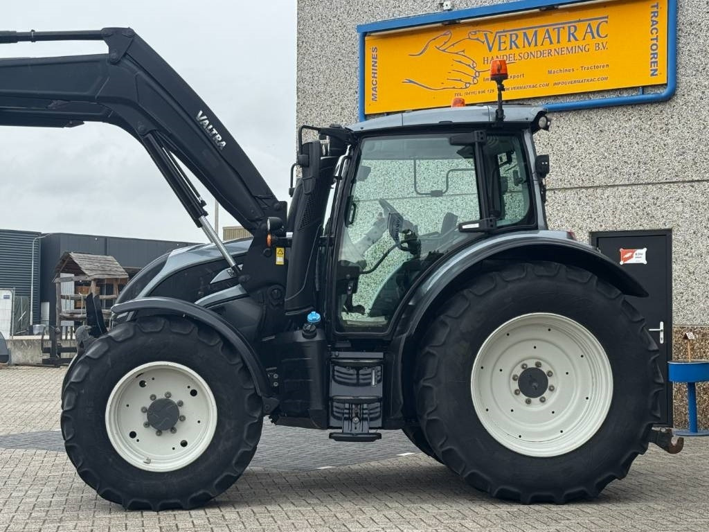 Valtra N174D, Frontlinkage + PTO, Frontloader, 3846 hours - Traktor: foto 3 Valtra N174D, Frontlinkage + PTO, Frontloader, 3846 hours - Traktor: foto 3
