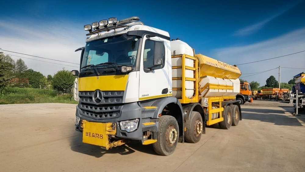 MERCEDES-BENZ AROCS 3243 8x4 | Euro 6 | Piaskarko Solarka Econ 12m³ - Makinë për heqjen e borës: foto 1 MERCEDES-BENZ AROCS 3243 8x4 | Euro 6 | Piaskarko Solarka Econ 12m³ - Makinë për heqjen e borës: foto 1