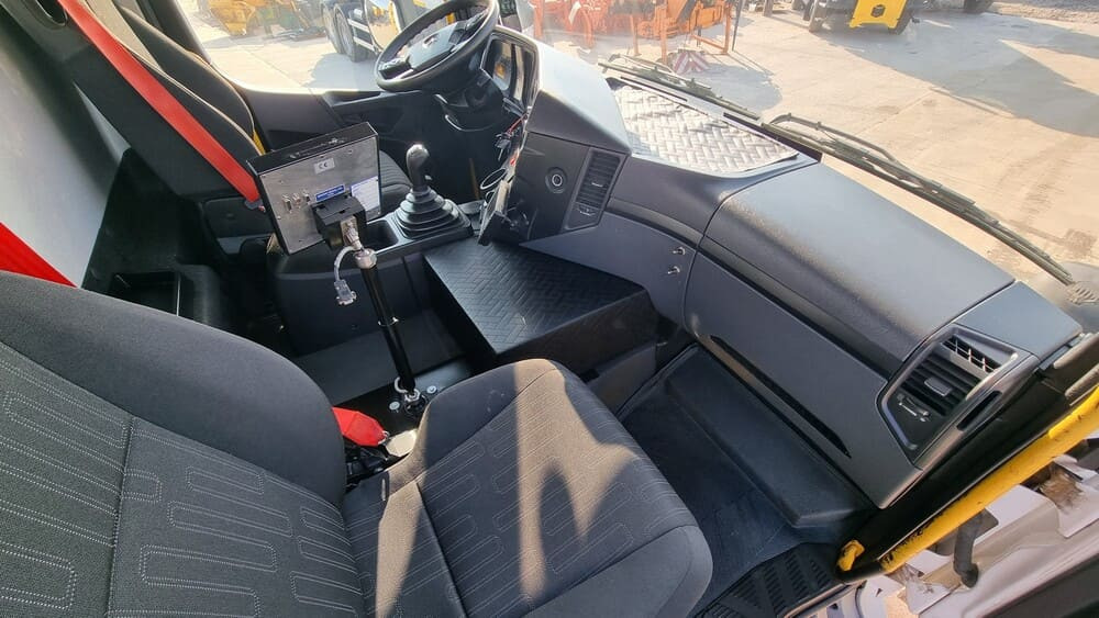 MERCEDES-BENZ AROCS 3243 8x4 | Euro 6 | Piaskarko Solarka Econ 12m³ - Makinë për heqjen e borës: foto 2 MERCEDES-BENZ AROCS 3243 8x4 | Euro 6 | Piaskarko Solarka Econ 12m³ - Makinë për heqjen e borës: foto 2