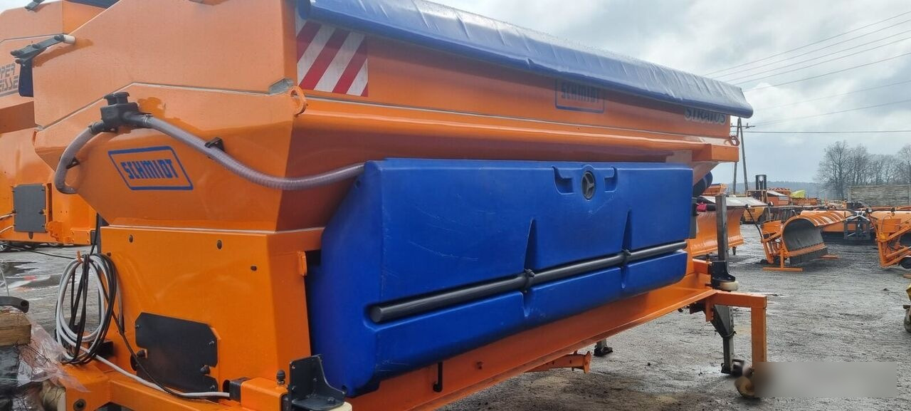 Schmidt odnowiona 2024 - Shpërndarës rëre/ Kripe për Mjet bujqësor/ Special: foto 4 Schmidt odnowiona 2024 - Shpërndarës rëre/ Kripe për Mjet bujqësor/ Special: foto 4