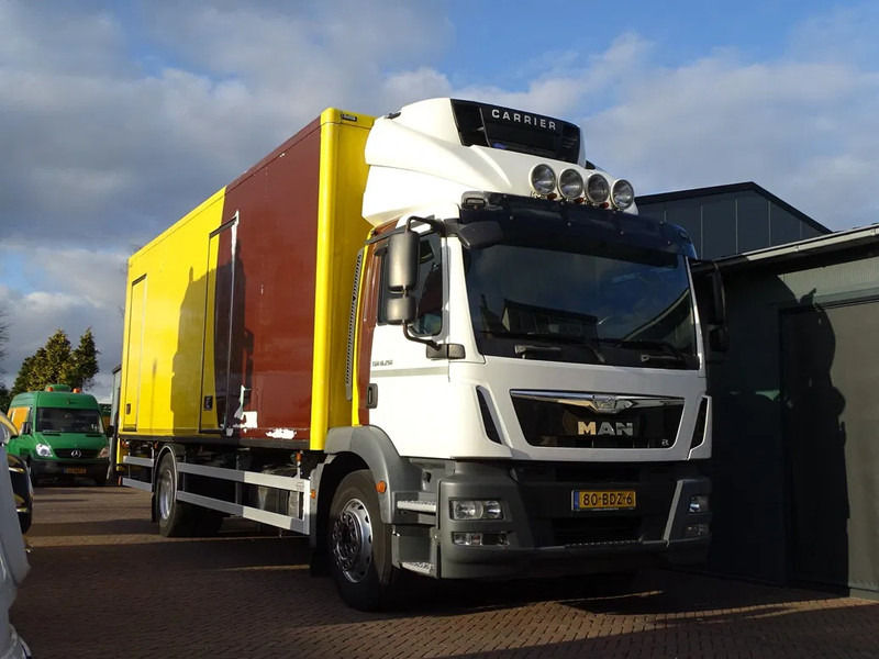 MAN TGM 18.250 E6 CARR SUP 750 CAM LBW 2 TON LOADCAP 10 TON - Kamion izotermik: foto 1 MAN TGM 18.250 E6 CARR SUP 750 CAM LBW 2 TON LOADCAP 10 TON - Kamion izotermik: foto 1