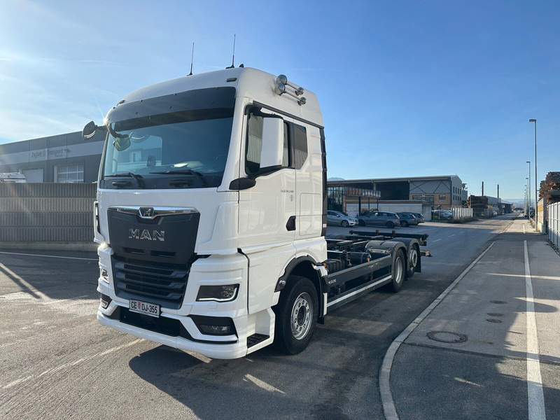 MAN TGX 26.520 LL klima Led - Kamion kabinë-shasi: foto 2 MAN TGX 26.520 LL klima Led - Kamion kabinë-shasi: foto 2