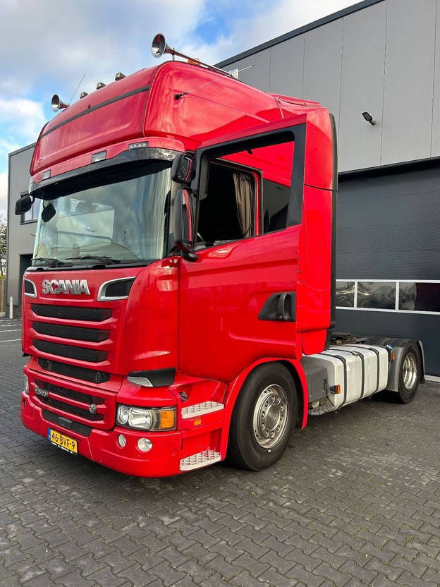 Gjysmë-kamion Scania R580 V8 R580 v8 Topline Retarder Full Airsuspension Double Glass: foto 12 Gjysmë-kamion Scania R580 V8 R580 v8 Topline Retarder Full Airsuspension Double Glass: foto 12