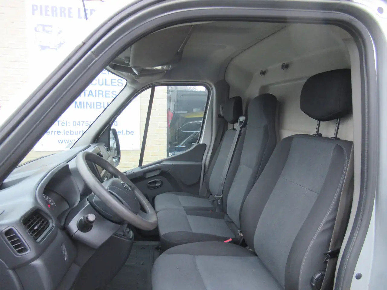Nissan Interstar L2H2 clim navi 16500€+tva/btw - Furgon: foto 5 Nissan Interstar L2H2 clim navi 16500€+tva/btw - Furgon: foto 5