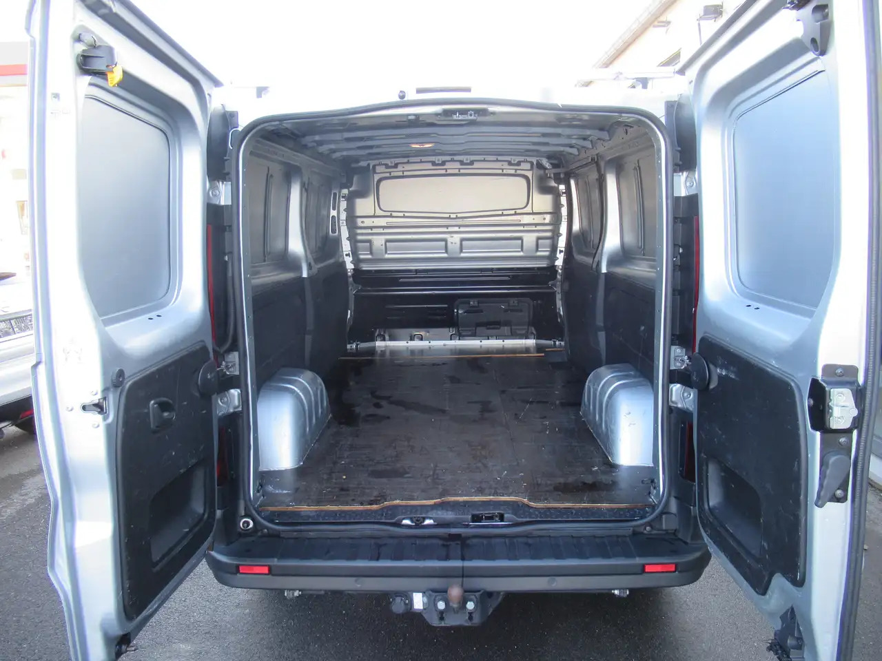 Nissan Primastar L2 150CV airco cruise navi cam 17900€+tva/btw - Furgon: foto 5 Nissan Primastar L2 150CV airco cruise navi cam 17900€+tva/btw - Furgon: foto 5