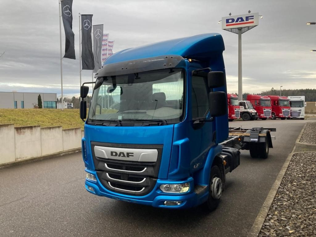 DAF LF 210 FA Standheizung / 5.00m Rd / 7.490kg - Kamion kabinë-shasi: foto 4 DAF LF 210 FA Standheizung / 5.00m Rd / 7.490kg - Kamion kabinë-shasi: foto 4