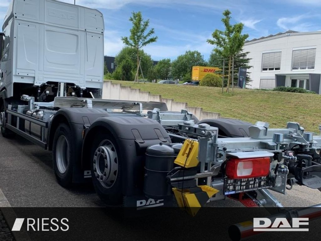 DAF XG 480 FAN 6X2 Multiwechsler 1120-1320 mm 2xAHK - Transportjer kontejnerësh/ Kamion me karroceri të çmontueshme: foto 3 DAF XG 480 FAN 6X2 Multiwechsler 1120-1320 mm 2xAHK - Transportjer kontejnerësh/ Kamion me karroceri të çmontueshme: foto 3