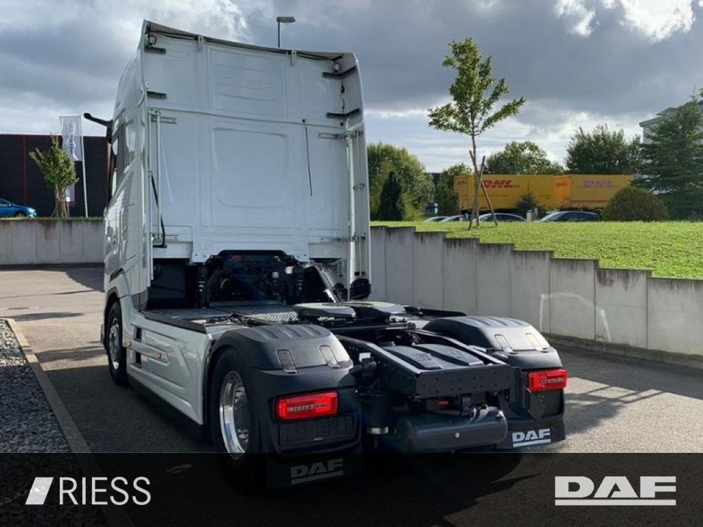 DAF XG+ 530 FT Leder Alcoa Vollluft Standklima - Gjysmë-kamion: foto 4 DAF XG+ 530 FT Leder Alcoa Vollluft Standklima - Gjysmë-kamion: foto 4