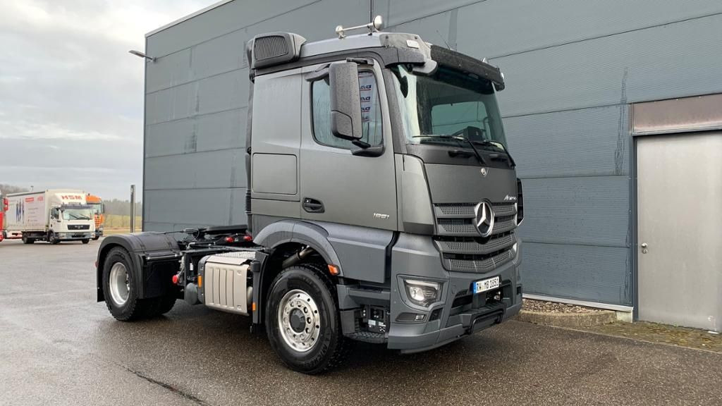 Mercedes-Benz Actros 1851 LS - Gjysmë-kamion: foto 1 Mercedes-Benz Actros 1851 LS - Gjysmë-kamion: foto 1