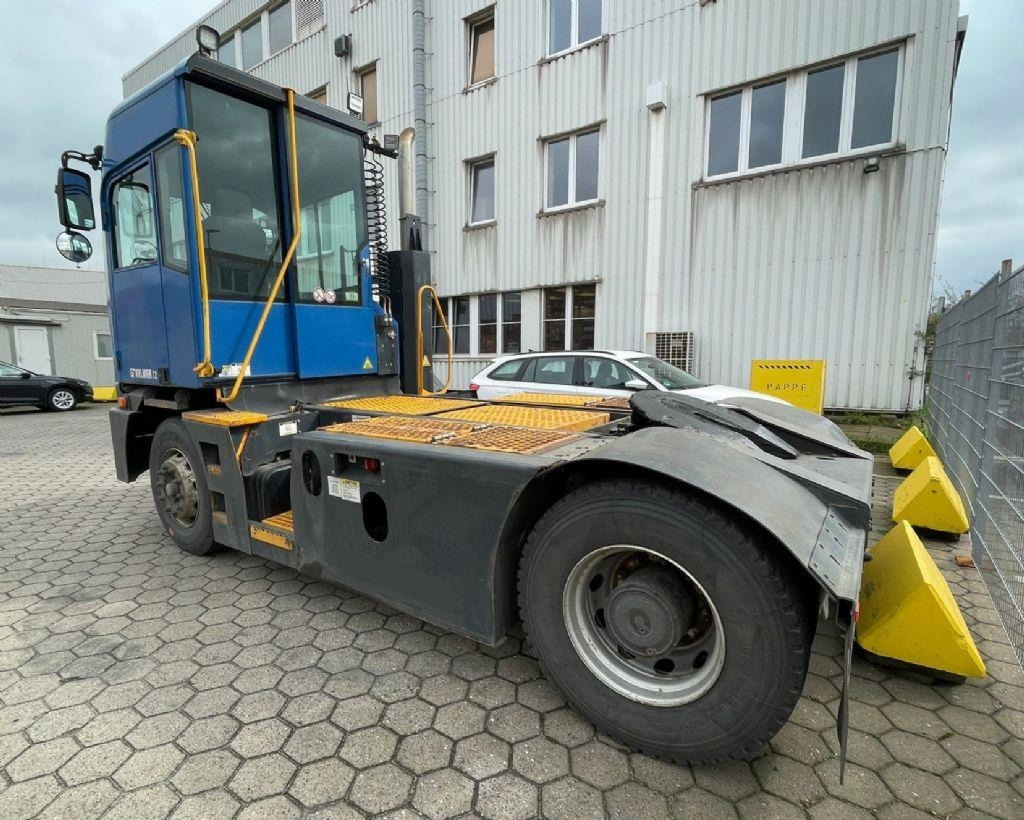 Kalmar T2 - Traktor terminal: foto 5 Kalmar T2 - Traktor terminal: foto 5