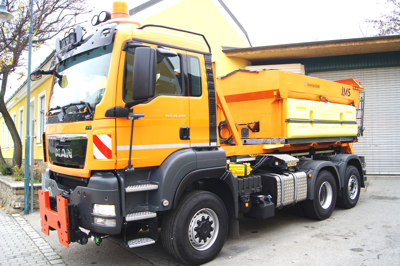 MAN TGS 28.400 BL 6x4-4/TÜV/PALIFT/Winterdienst/Salzstreuer/Streuer/Schneepflug - Kamion vetëshkarkues: foto 3 MAN TGS 28.400 BL 6x4-4/TÜV/PALIFT/Winterdienst/Salzstreuer/Streuer/Schneepflug - Kamion vetëshkarkues: foto 3