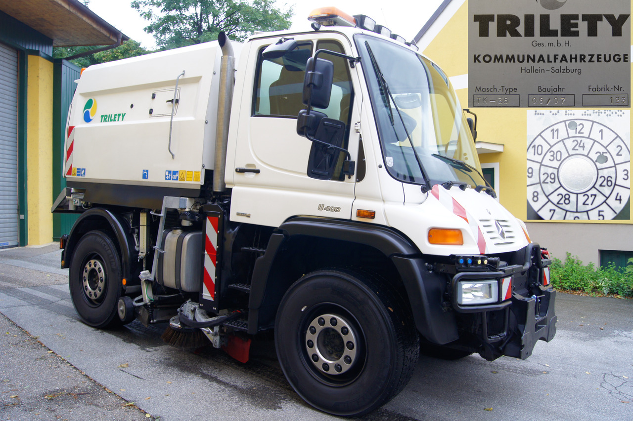 MERCEDES-BENZ Unimog U400 + TRILETY Kehrmaschine/TÜV/EUR4/Leistungshydraulik - Makinë fshirëse për rrugët: foto 2 MERCEDES-BENZ Unimog U400 + TRILETY Kehrmaschine/TÜV/EUR4/Leistungshydraulik - Makinë fshirëse për rrugët: foto 2