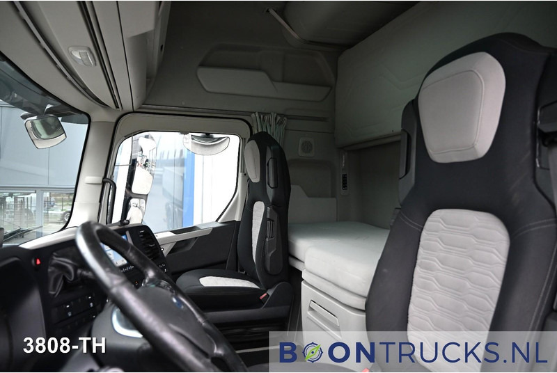 Ford F-MAX 500 4x2 | EURO6 * 2x FUEL TANK * ACC * 2x AVAILABLE - Gjysmë-kamion: foto 2 Ford F-MAX 500 4x2 | EURO6 * 2x FUEL TANK * ACC * 2x AVAILABLE - Gjysmë-kamion: foto 2