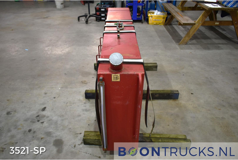 Onbekend BRANDSTOFTANK | L 30 x W 183 x H 77 cm * ca 400 L - Serbatori i karburantit: foto 3 Onbekend BRANDSTOFTANK | L 30 x W 183 x H 77 cm * ca 400 L - Serbatori i karburantit: foto 3