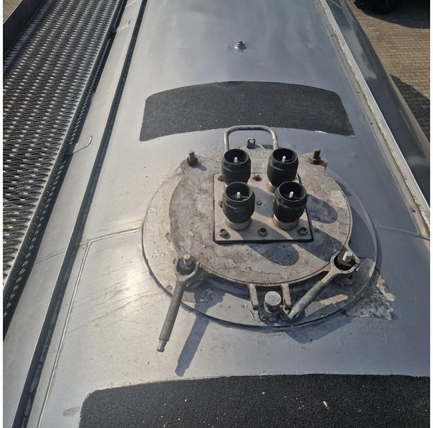 Gjysmë rimorkio me bot zvvz 38000 liter aluminium GMP, veevoeder onderlosser met Vogelsang pomp: foto 12