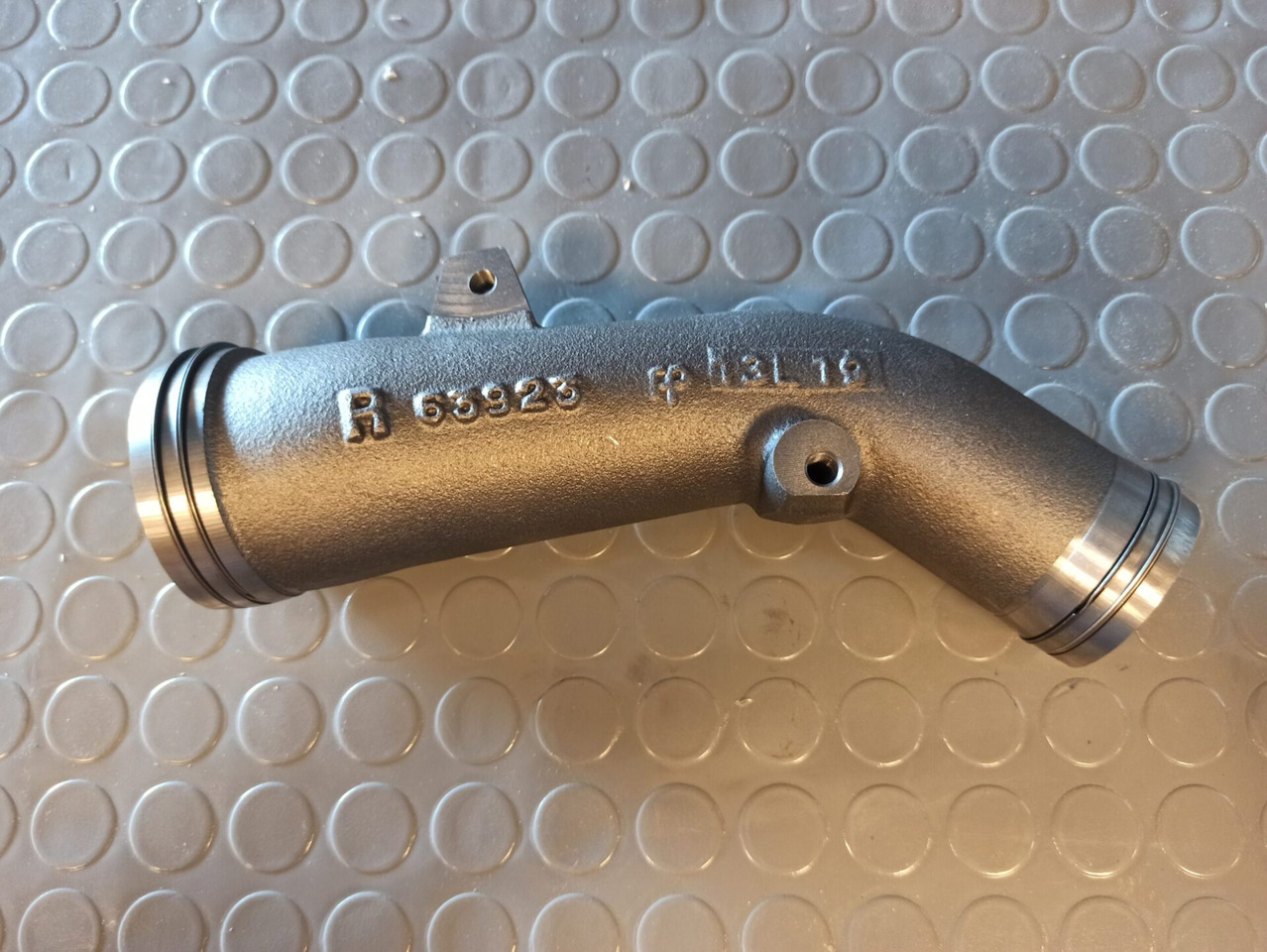 SCANIA EXHAUST MANIFOLD - 63923 - Kolektori i shkarkimit për Kamioni: foto 1 SCANIA EXHAUST MANIFOLD - 63923 - Kolektori i shkarkimit për Kamioni: foto 1