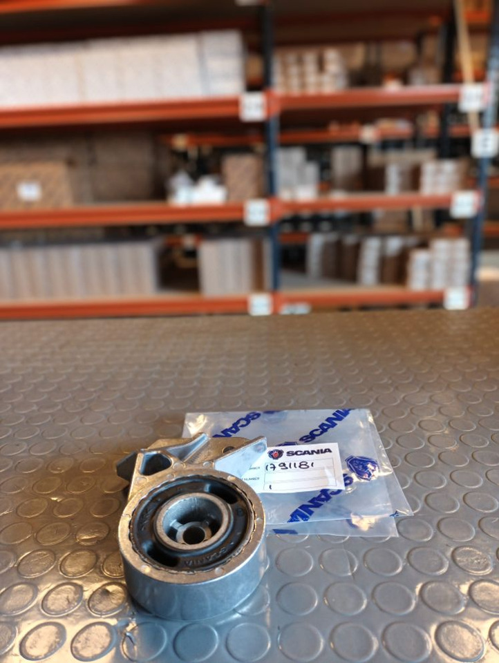 SCANIA FASTENER RH - 1791181 - Radiatori për Kamioni: foto 1 SCANIA FASTENER RH - 1791181 - Radiatori për Kamioni: foto 1