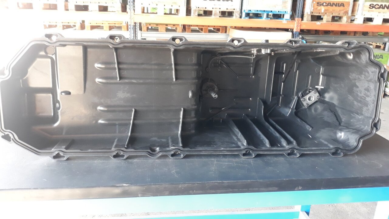 VOLVO OIL PAN 23424389 - Banjë vaji për Kamioni: foto 2 VOLVO OIL PAN 23424389 - Banjë vaji për Kamioni: foto 2