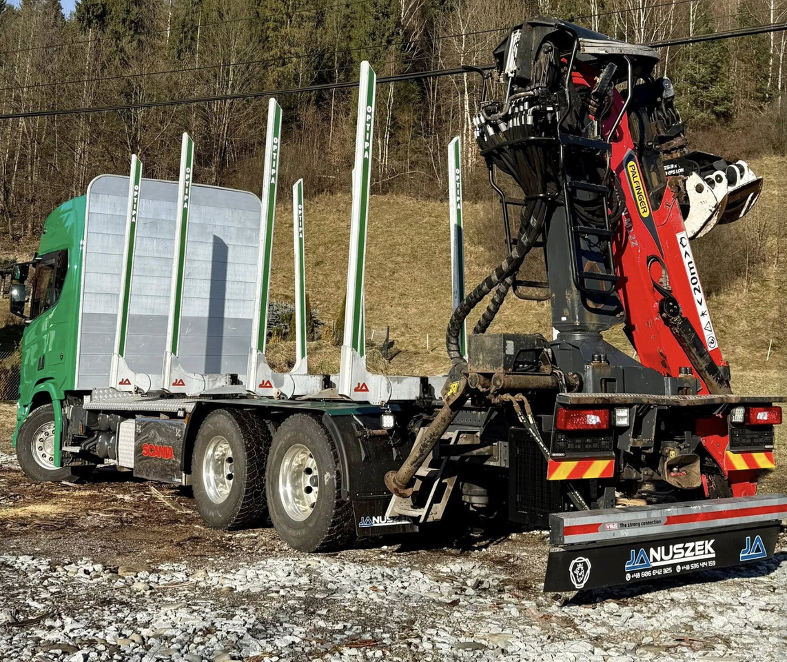 SCANIA R580 - Kamion për transport druri, Kamion me vinç: foto 4 SCANIA R580 - Kamion për transport druri, Kamion me vinç: foto 4