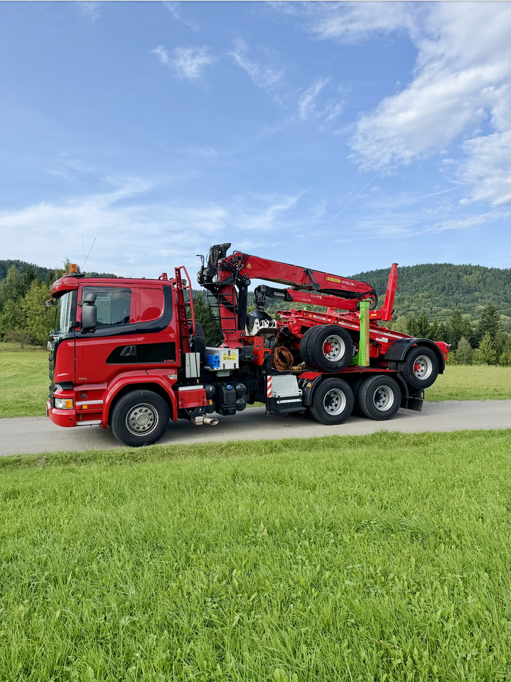 SCANIA R580 - Kamion për transport druri, Kamion me vinç: foto 2 SCANIA R580 - Kamion për transport druri, Kamion me vinç: foto 2