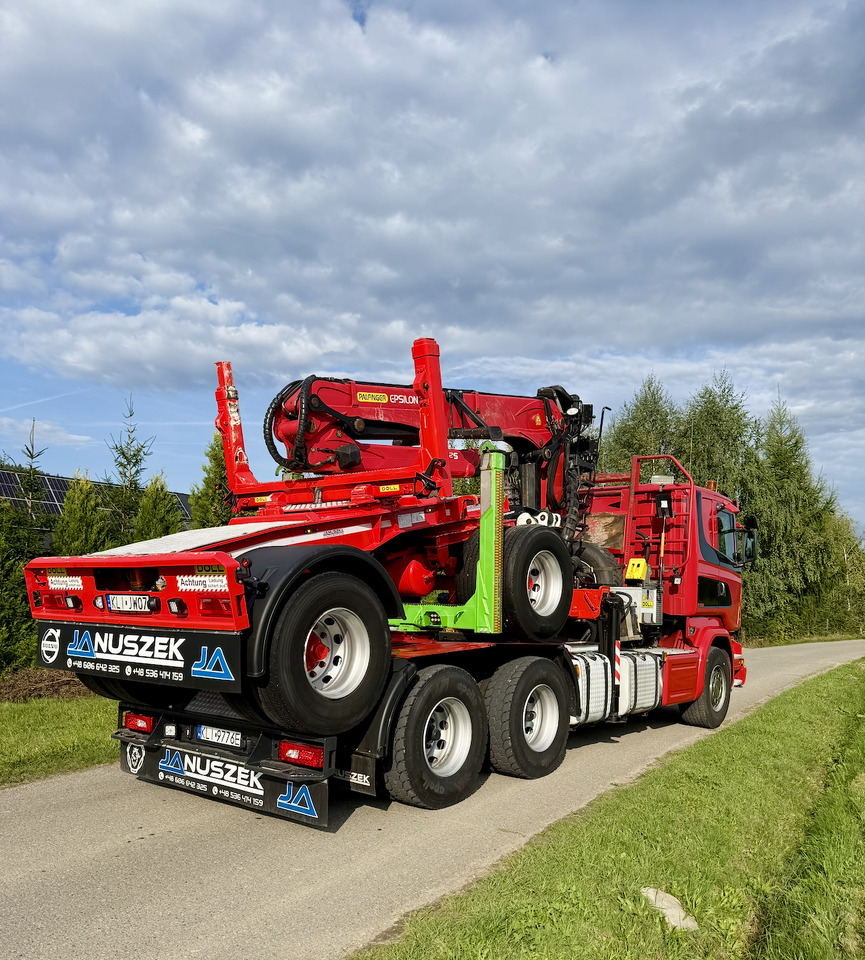 SCANIA R580 - Kamion për transport druri, Kamion me vinç: foto 5 SCANIA R580 - Kamion për transport druri, Kamion me vinç: foto 5