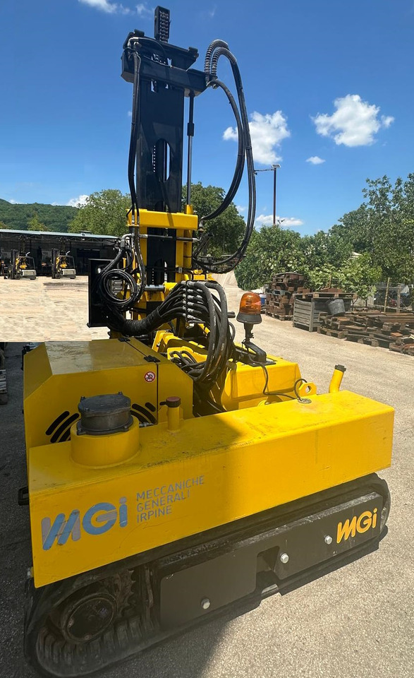 MGI Tonker T830 - Ngulës pilotash: foto 1 MGI Tonker T830 - Ngulës pilotash: foto 1