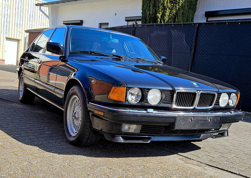 BMW 750IL - Veturë: foto 2 BMW 750IL - Veturë: foto 2