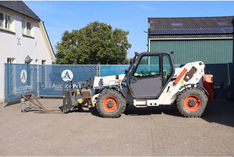 Bobcat T35120SL - Ekskavator teleskopik: foto 2 Bobcat T35120SL - Ekskavator teleskopik: foto 2