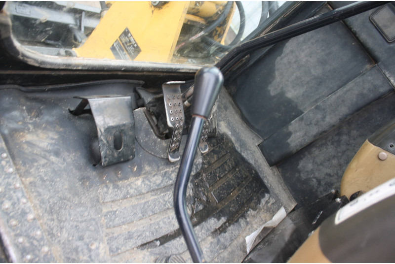 Caterpillar 306 - Ekskavator me zinxhirë: foto 4 Caterpillar 306 - Ekskavator me zinxhirë: foto 4