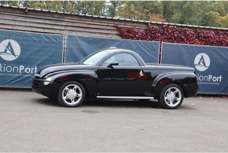 Chevrolet SSR - Veturë: foto 1 Chevrolet SSR - Veturë: foto 1