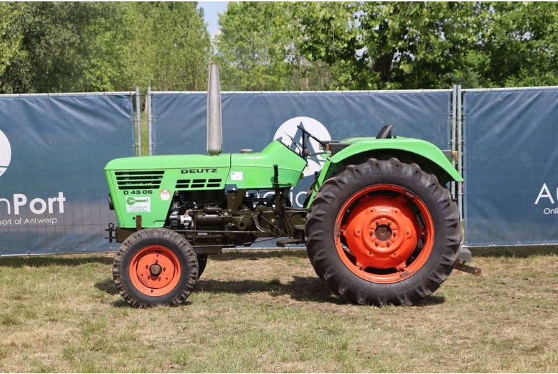 Deutz Fahr D4506 - Traktor: foto 2 Deutz Fahr D4506 - Traktor: foto 2