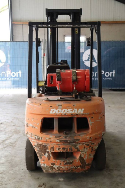 Doosan G25G-5 - Pirun më gaz: foto 5 Doosan G25G-5 - Pirun më gaz: foto 5
