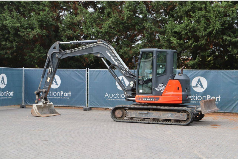 Eurocomach ES 85 ZT4 - Ekskavator me zinxhirë: foto 3 Eurocomach ES 85 ZT4 - Ekskavator me zinxhirë: foto 3