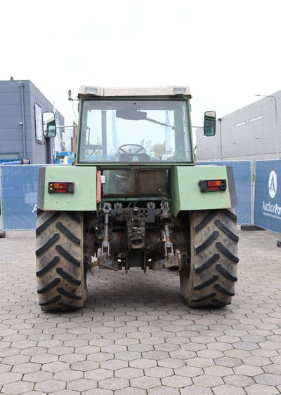 Fendt Favorit 612 LSA E - Traktor: foto 5 Fendt Favorit 612 LSA E - Traktor: foto 5