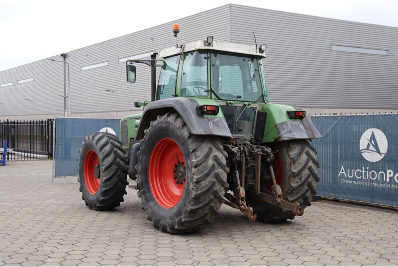 Fendt Favorit 824 - Traktor: foto 4 Fendt Favorit 824 - Traktor: foto 4