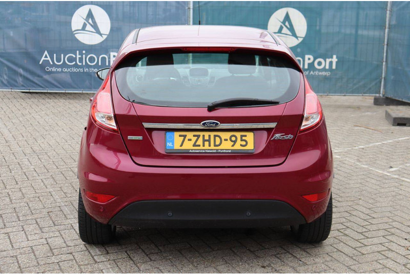 Ford Fiesta - Sedan: foto 5 Ford Fiesta - Sedan: foto 5