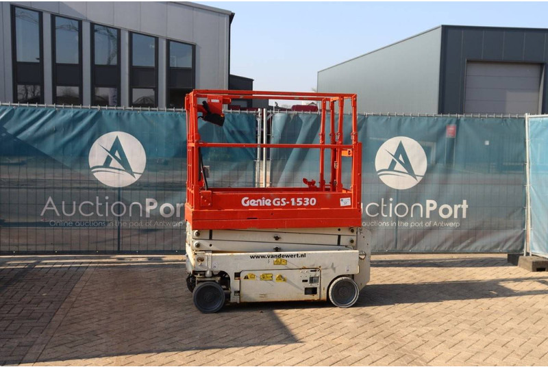 Genie GS1532 - Ngritës gërshërë: foto 1 Genie GS1532 - Ngritës gërshërë: foto 1